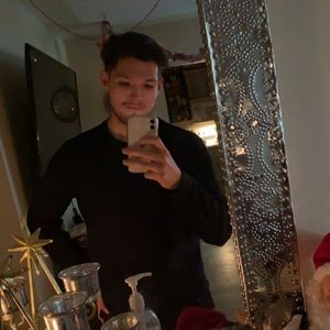 Meet your Posher, Ethan